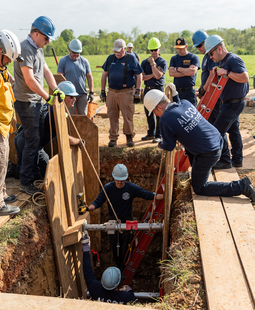 CIS trench rescue training with Alcoa Fire Department, led by Walter Idol.